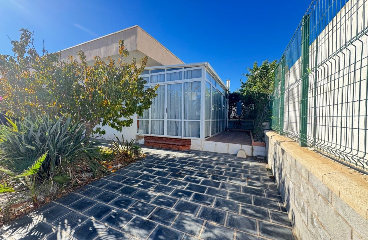 Resale - Terraced house -
Pilar de la Horadada - Mil Palmeras