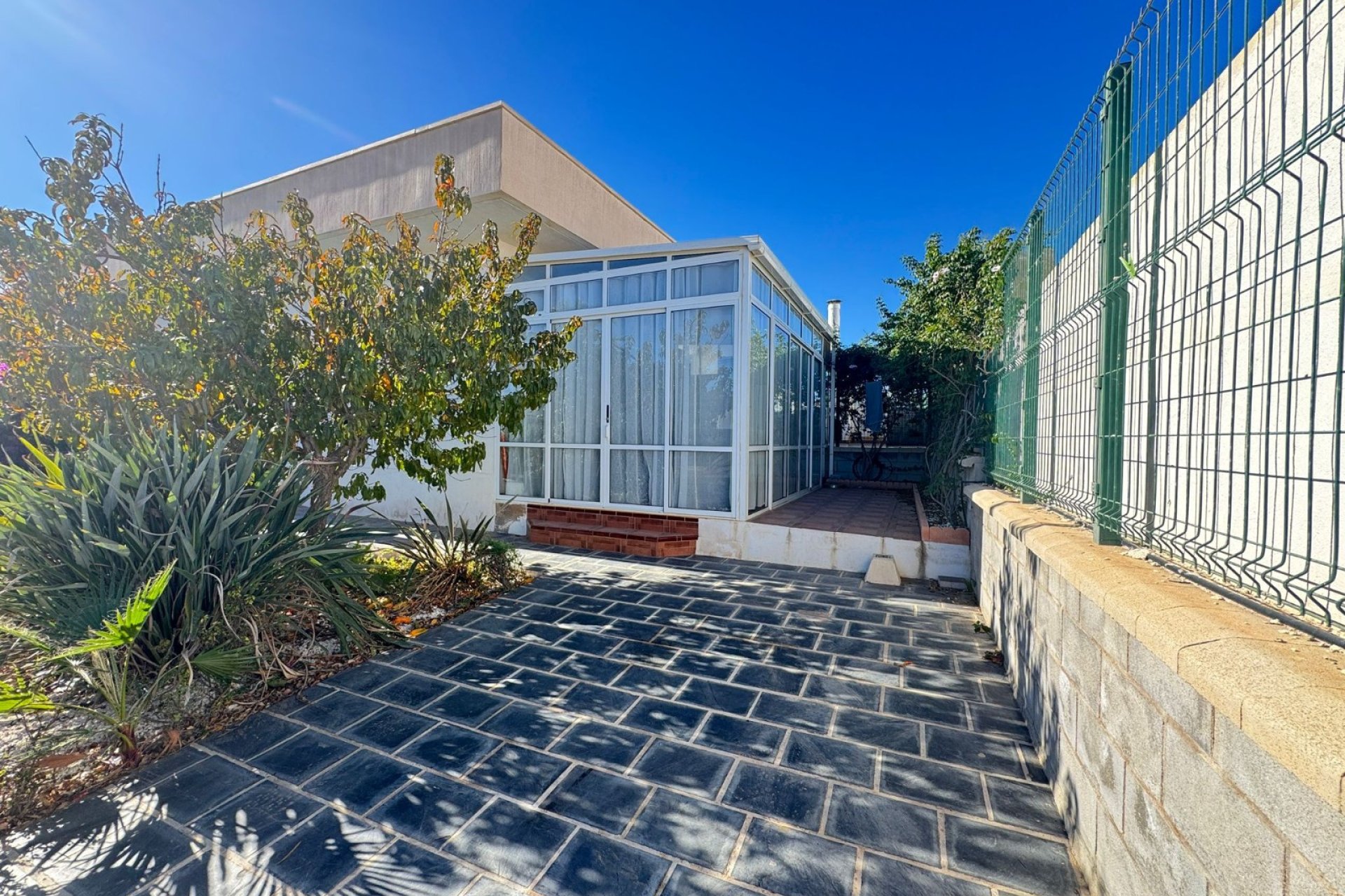 Resale - Terraced house -
Pilar de la Horadada - Mil Palmeras