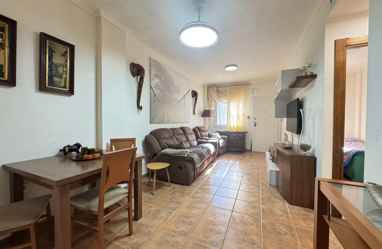 Resale - Terraced house -
Pilar de la Horadada - Mil Palmeras