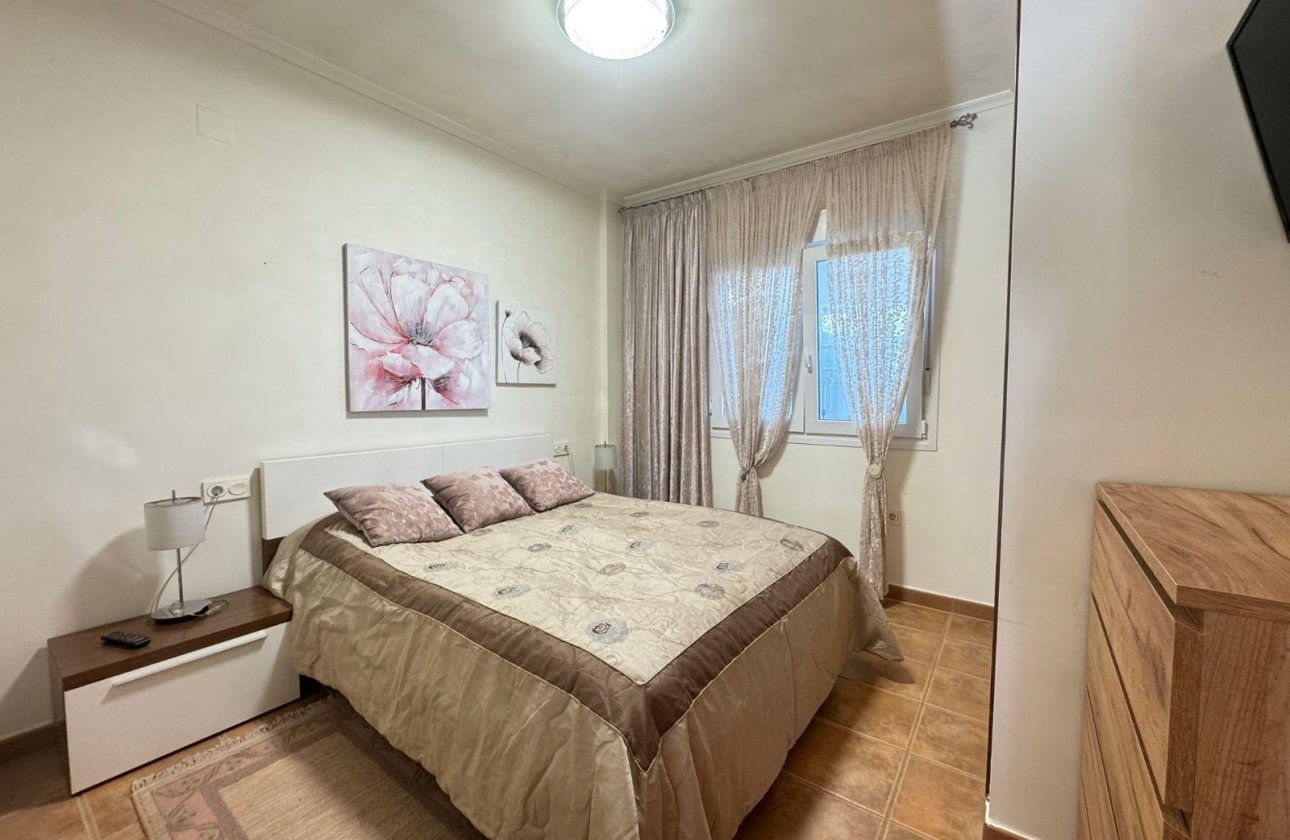 Resale - Terraced house -
Pilar de la Horadada - Mil Palmeras