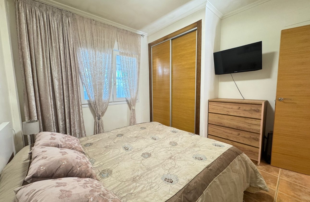 Resale - Terraced house -
Pilar de la Horadada - Mil Palmeras