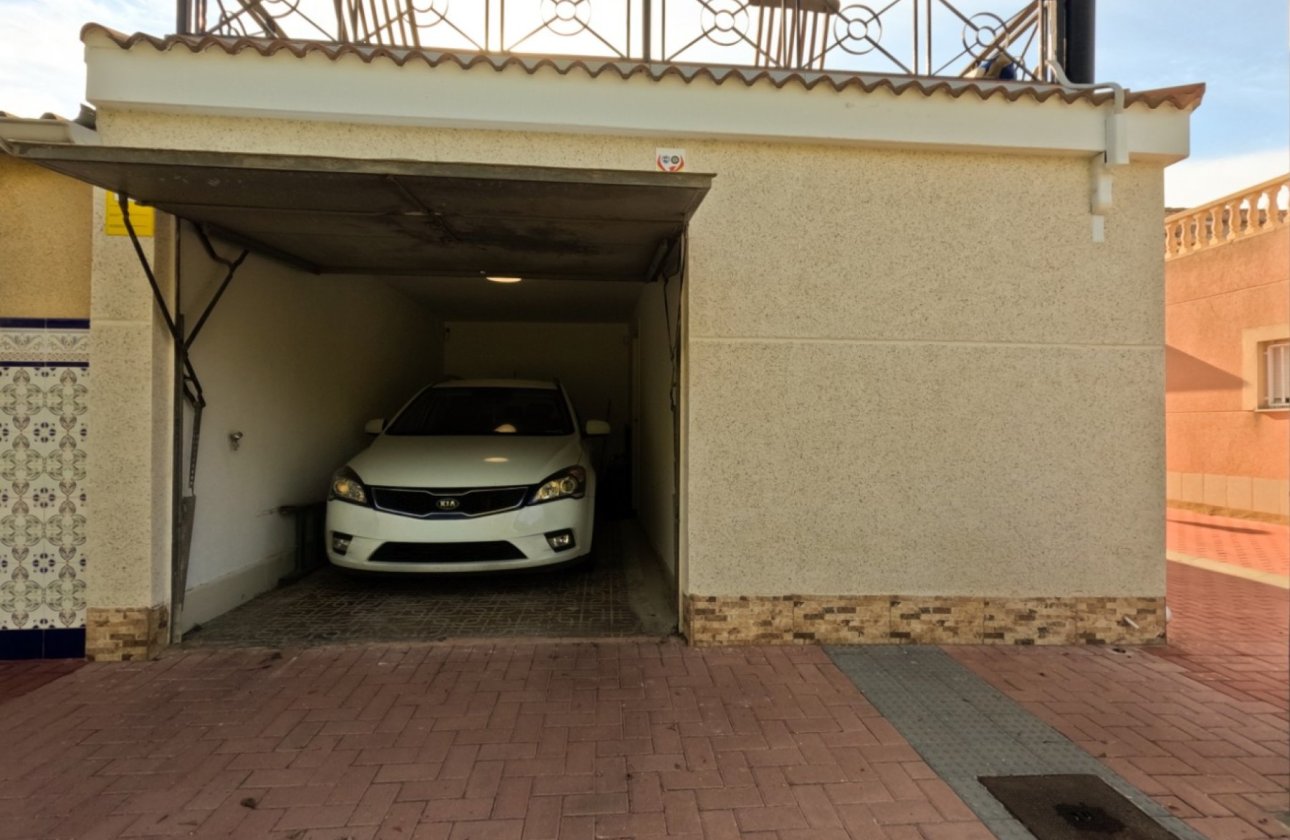 Resale - Terraced house -
Torrevieja - Playa De Los Naufragos