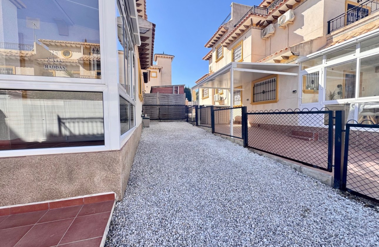 Resale - Terraced house -
Villamartin