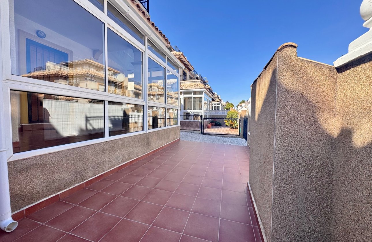 Resale - Terraced house -
Villamartin