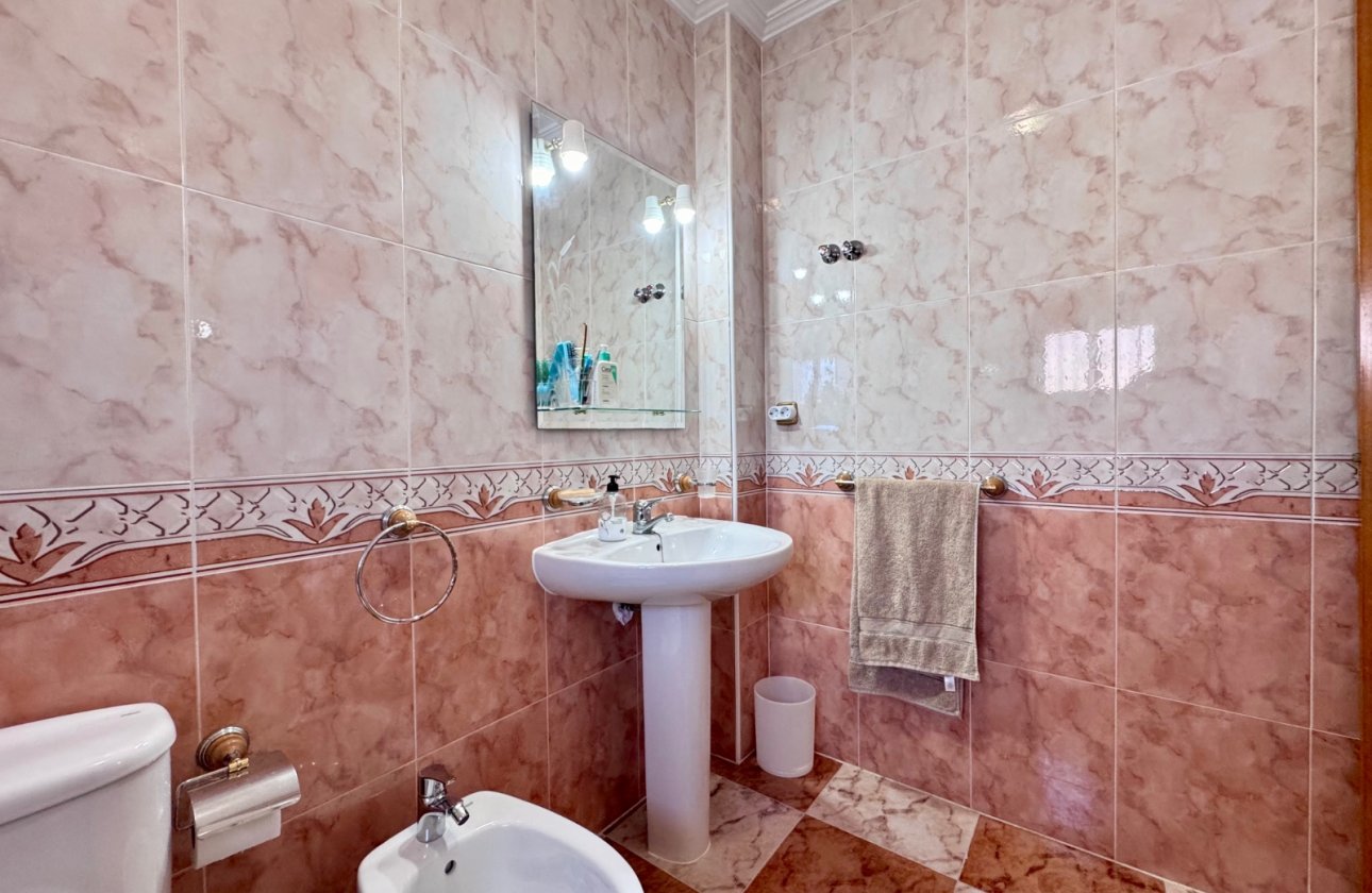 Resale - Terraced house -
Villamartin