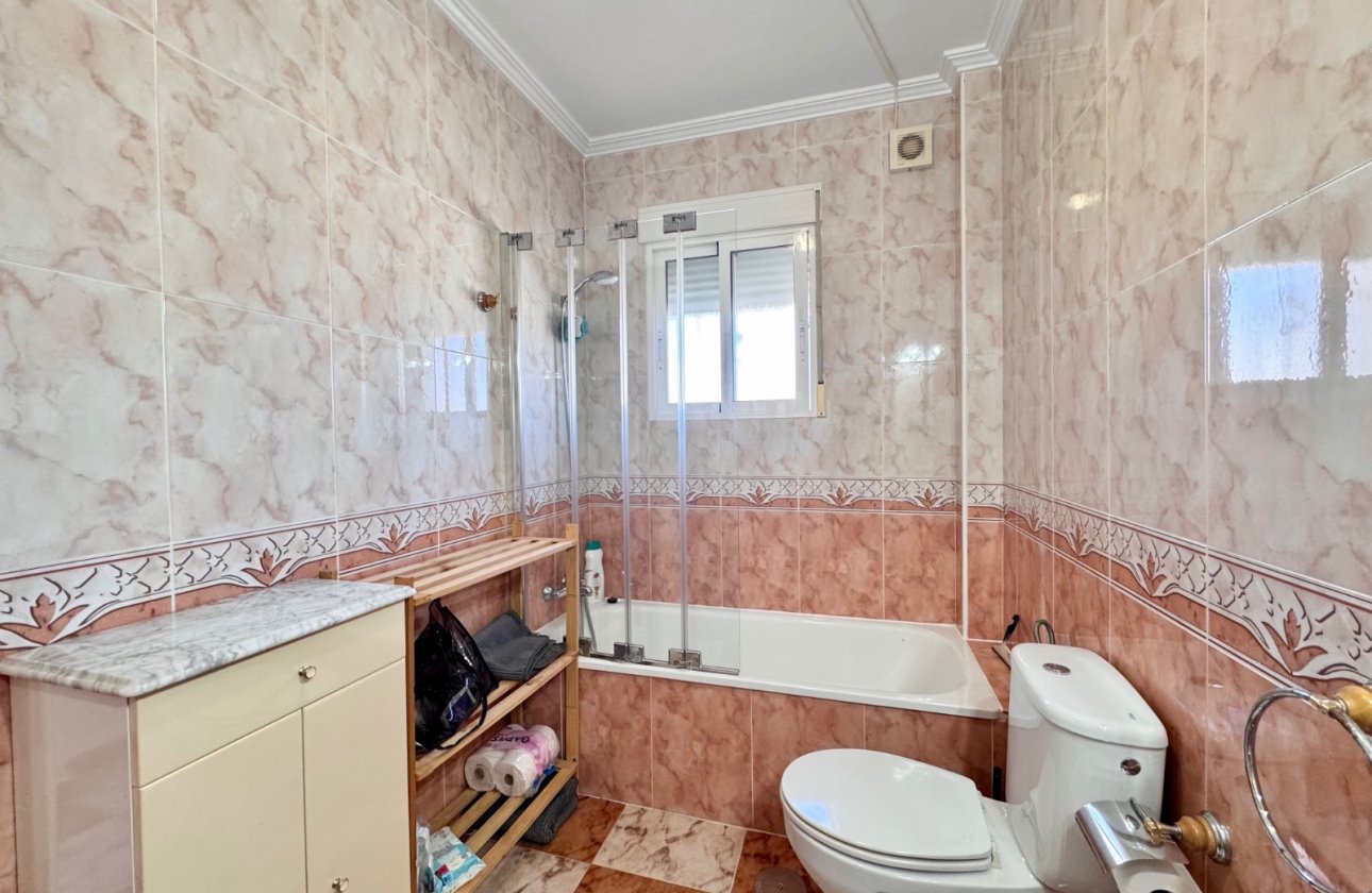 Resale - Terraced house -
Villamartin