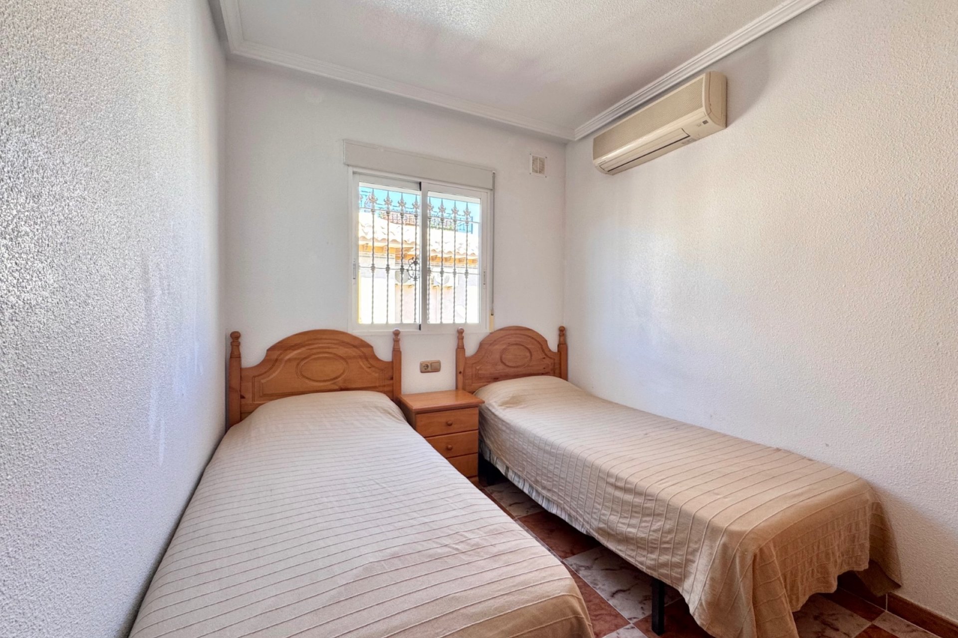 Resale - Terraced house -
Villamartin