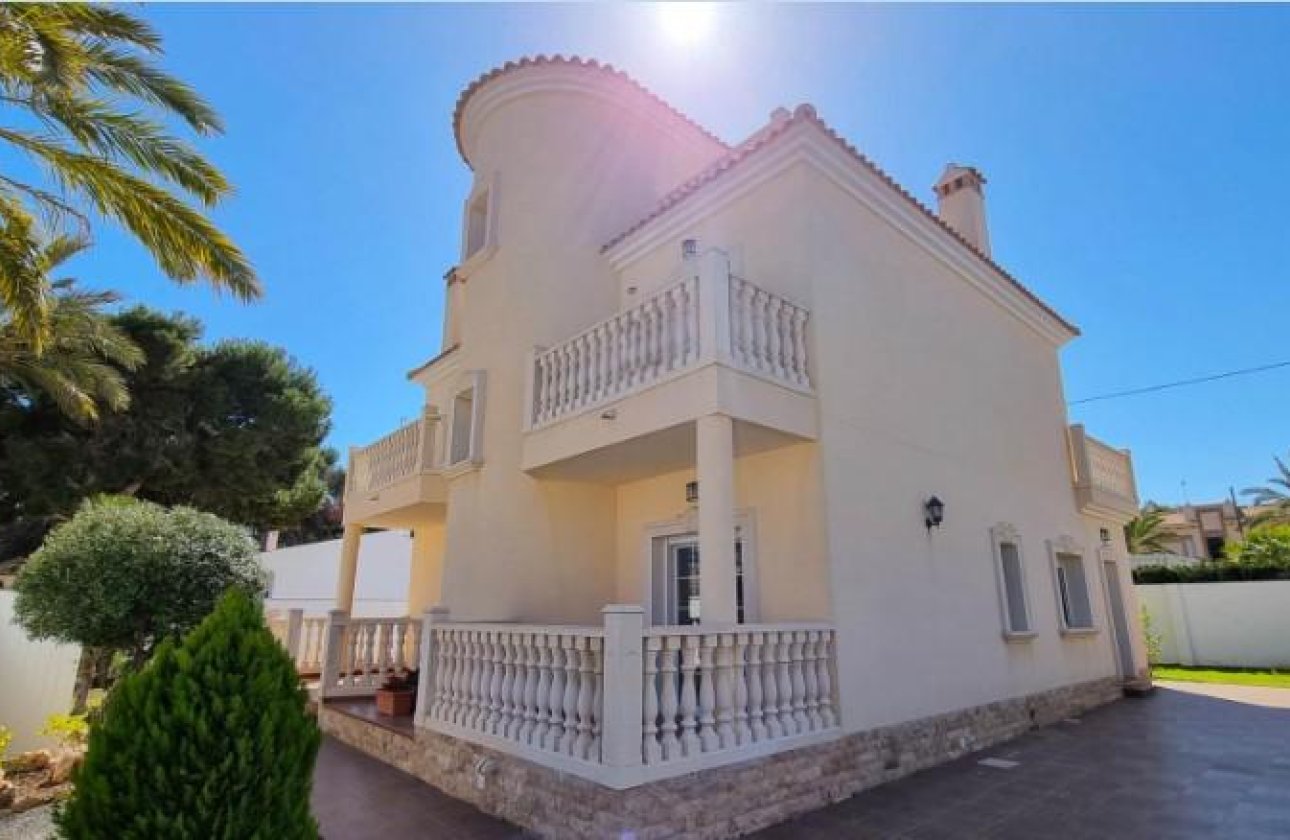 Resale - Town House -
Cabo Roig - Costa Blanca