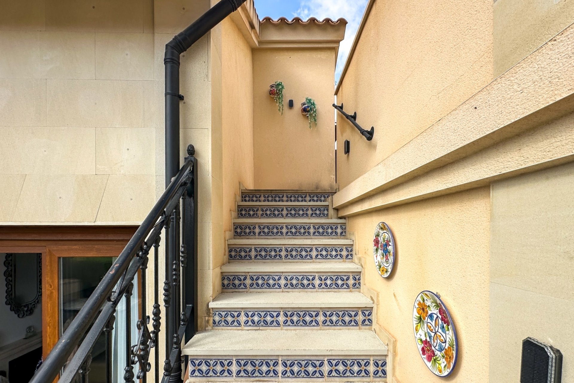 Resale - Town House -
La Finca Golf Resort - Inland
