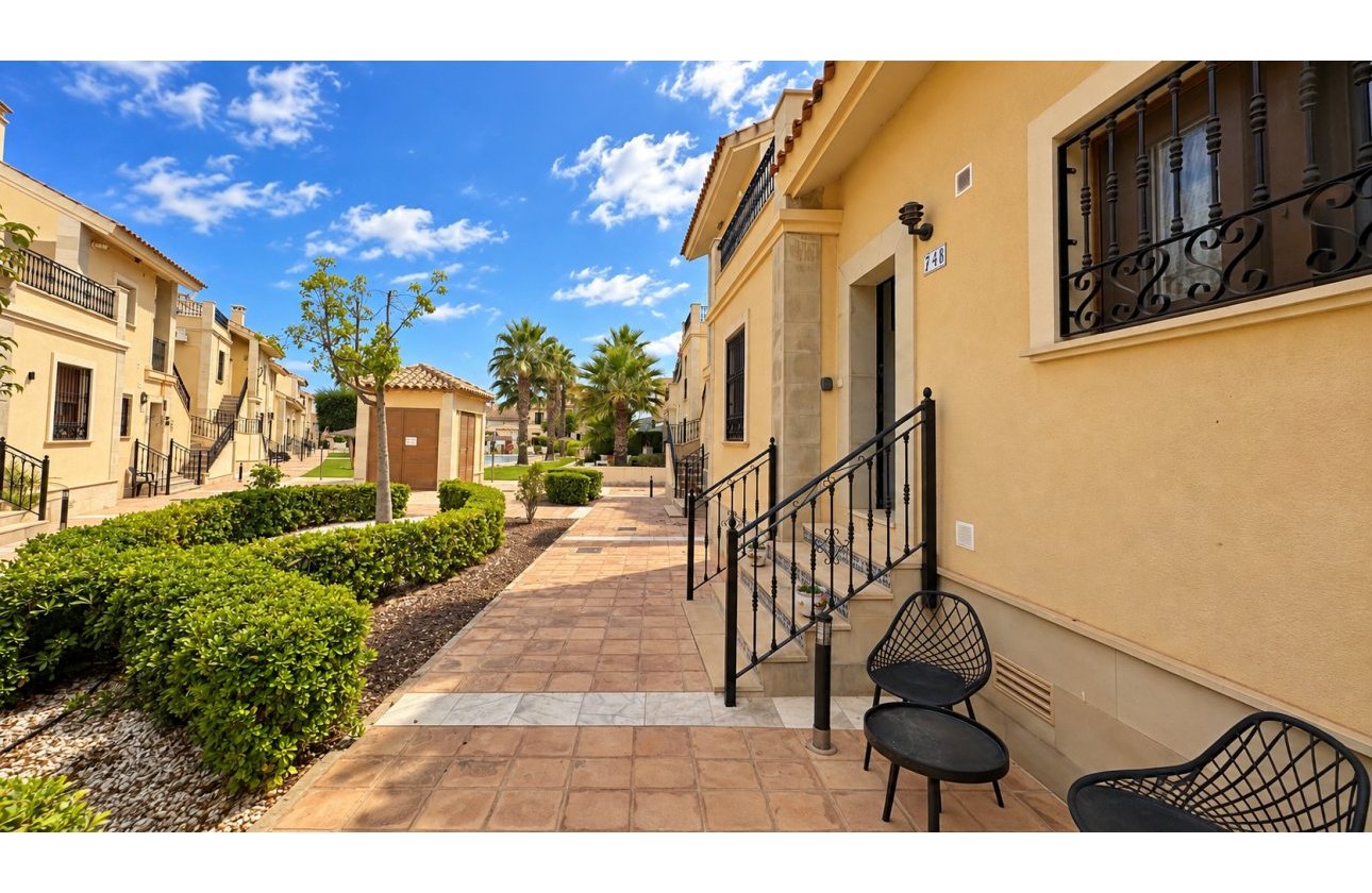Resale - Town House -
La Finca Golf Resort - Inland