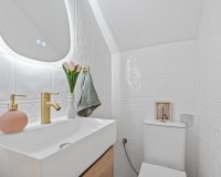 Resale - Town House -
La Florida - Inland