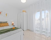 Resale - Town House -
La Florida - Inland