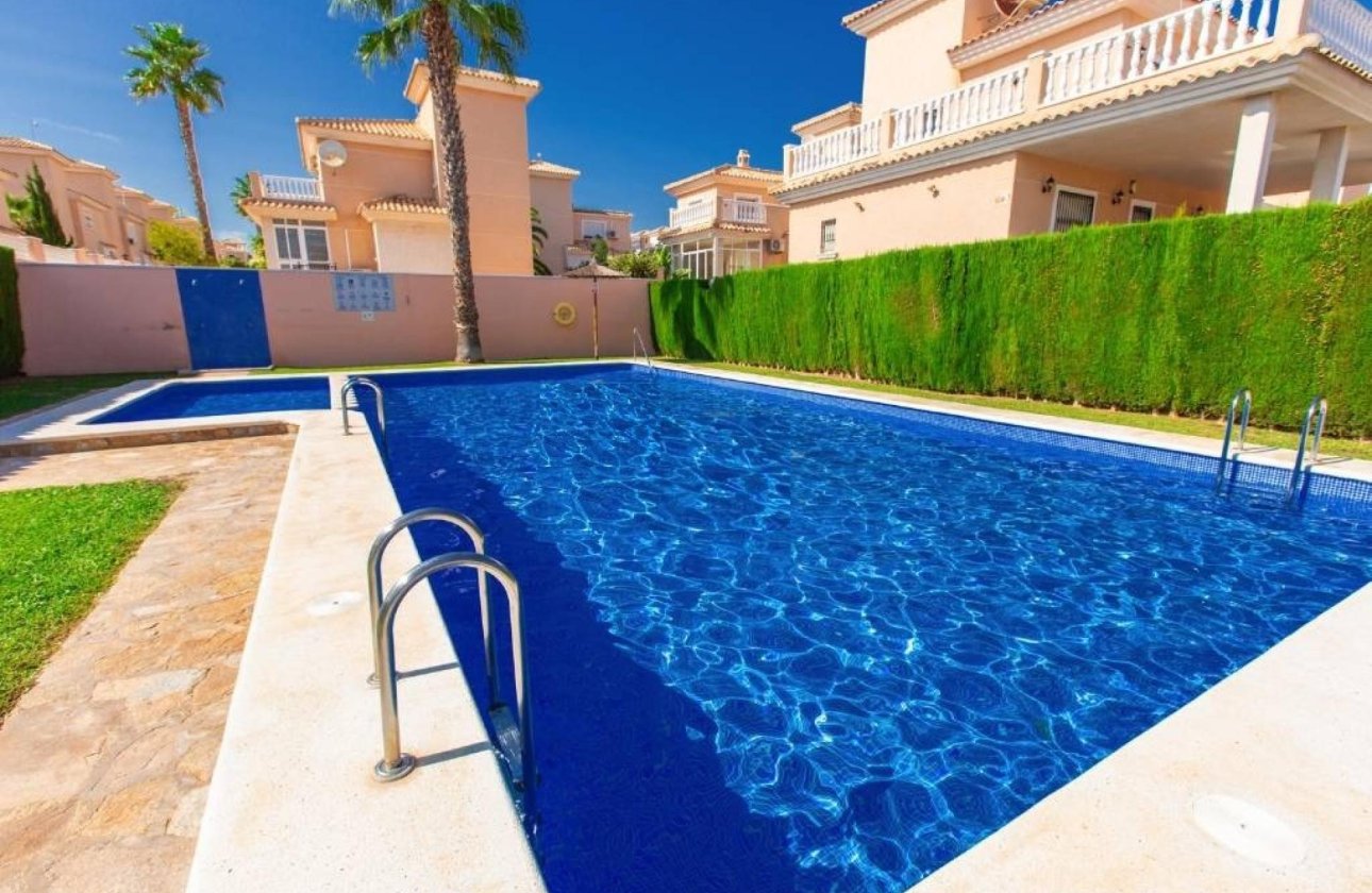 Resale - Town House -
Los Altos - Costa Blanca