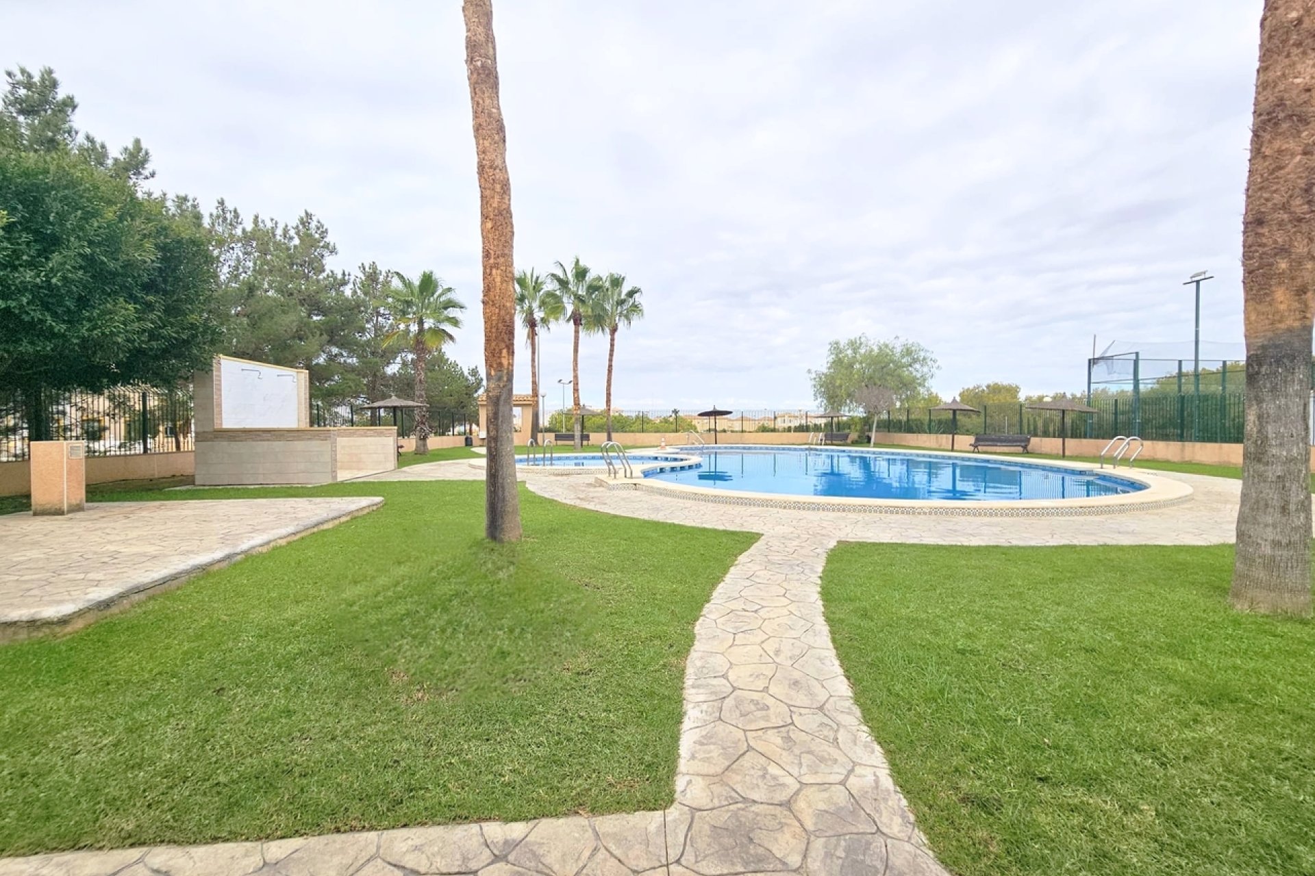Resale - Town House -
Los Altos - Costa Blanca