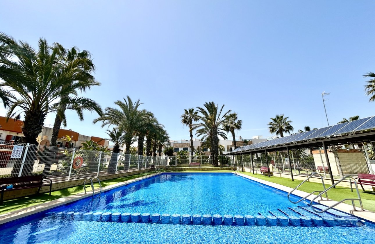 Resale - Town House -
Los Dolses - Inland