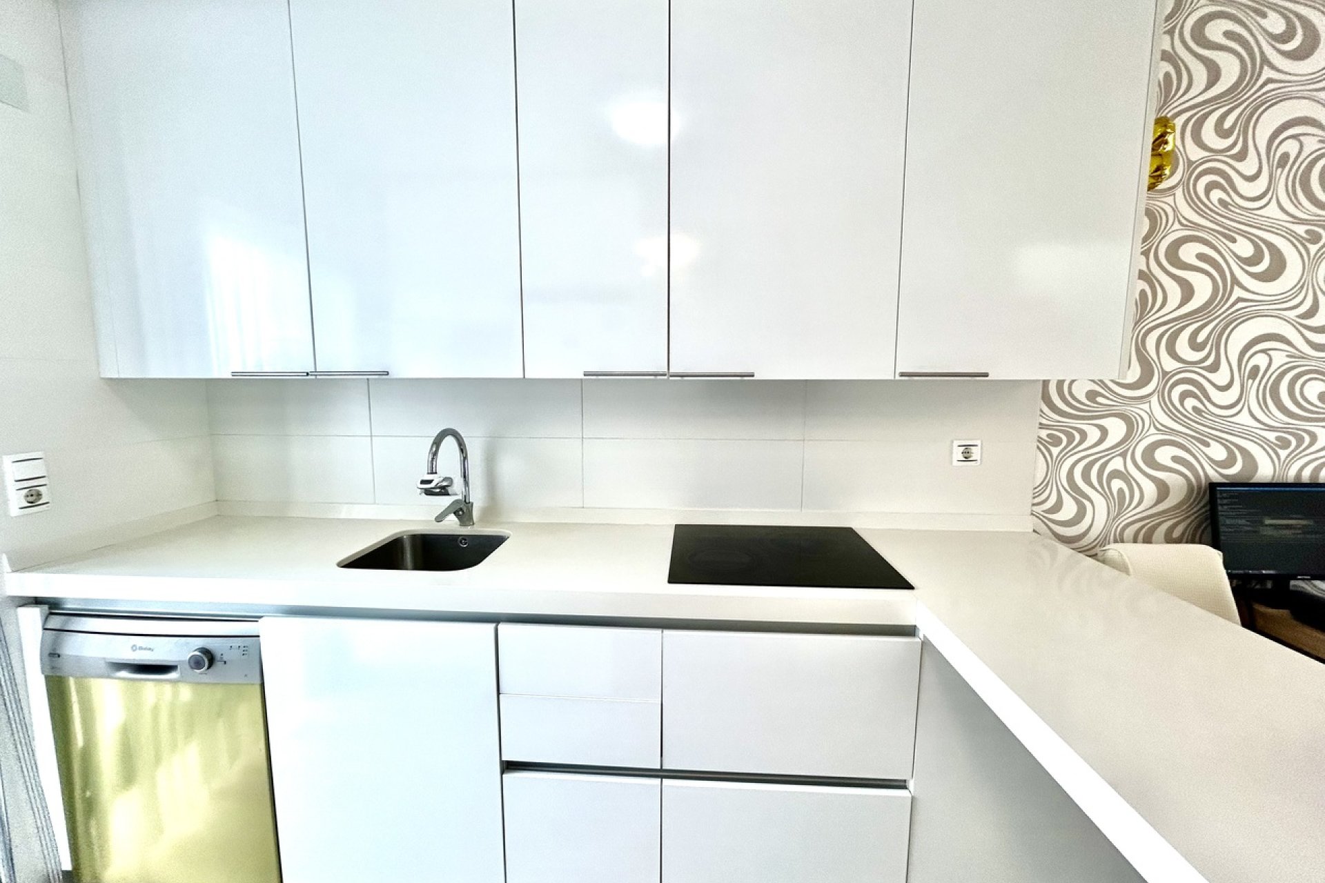 Resale - Town House -
Los Dolses - Inland