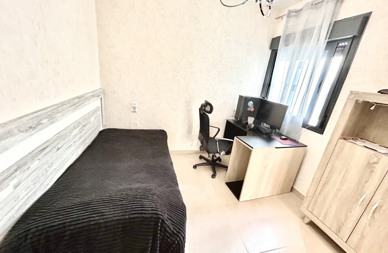 Resale - Town House -
Los Dolses - Inland