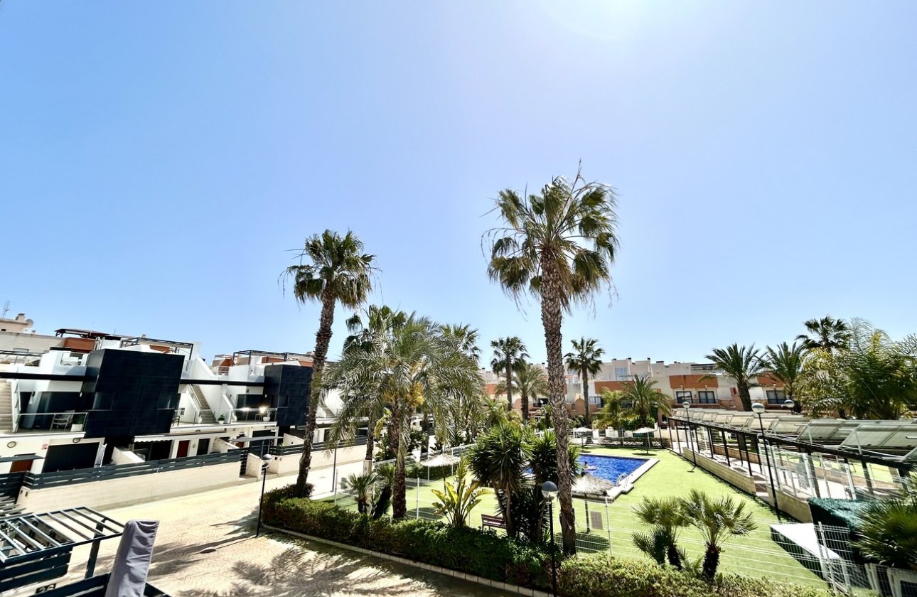 Resale - Town House -
Los Dolses - Inland