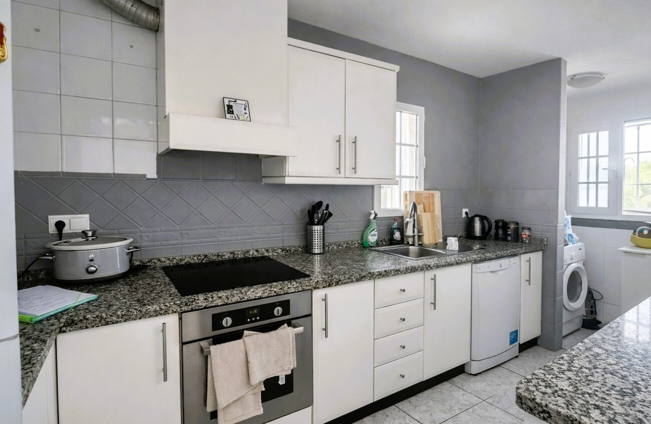 Resale - Town House -
Los Dolses - Inland