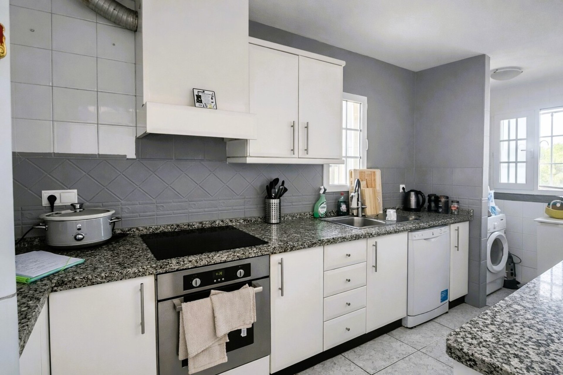 Resale - Town House -
Los Dolses - Inland