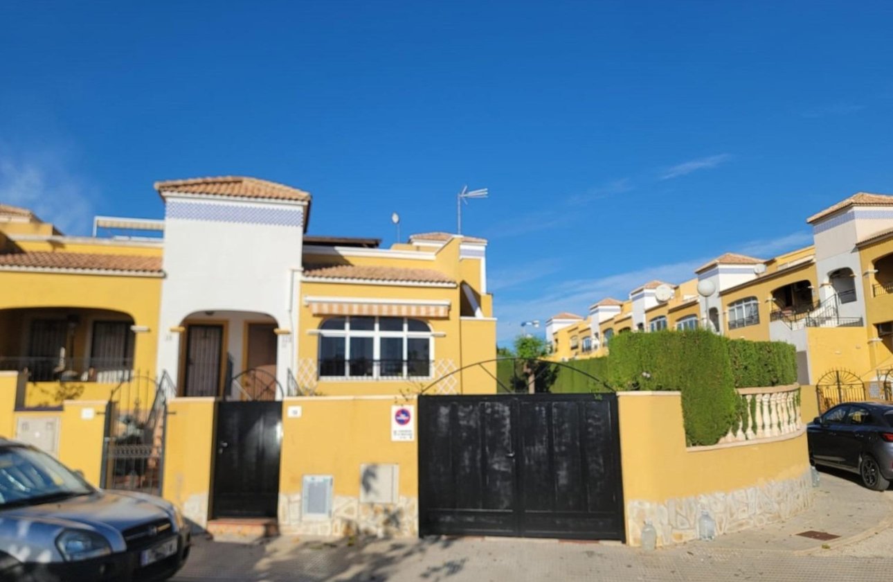 Resale - Town House -
Los Montesinos - Los Montesinos - Urb. La Herrada