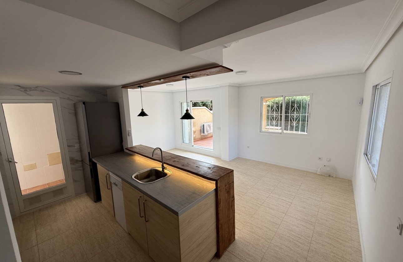 Resale - Town House -
Mil Palmeras - Costa Blanca