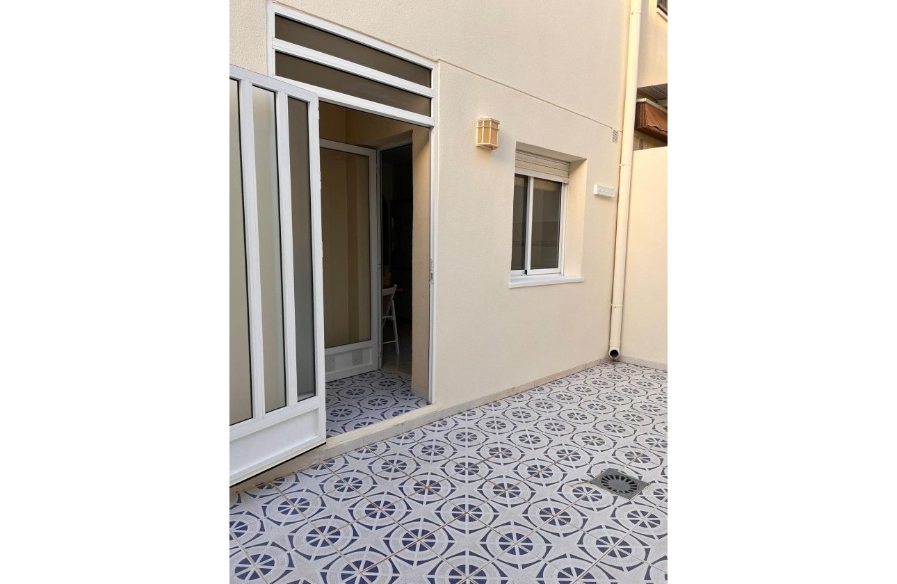 Resale - Town House -
Orihuela Costa - Campoamor