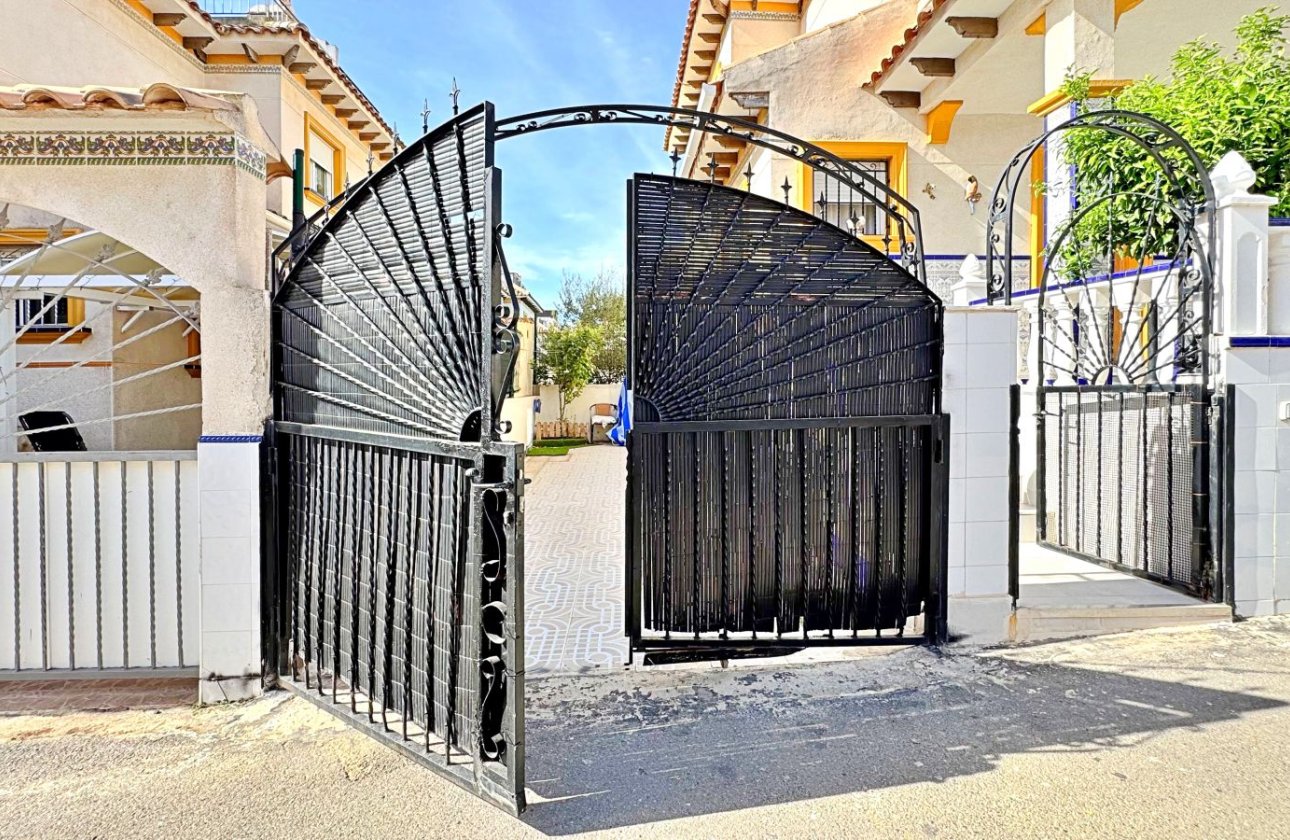 Resale - Town House -
Orihuela Costa - Costa Blanca