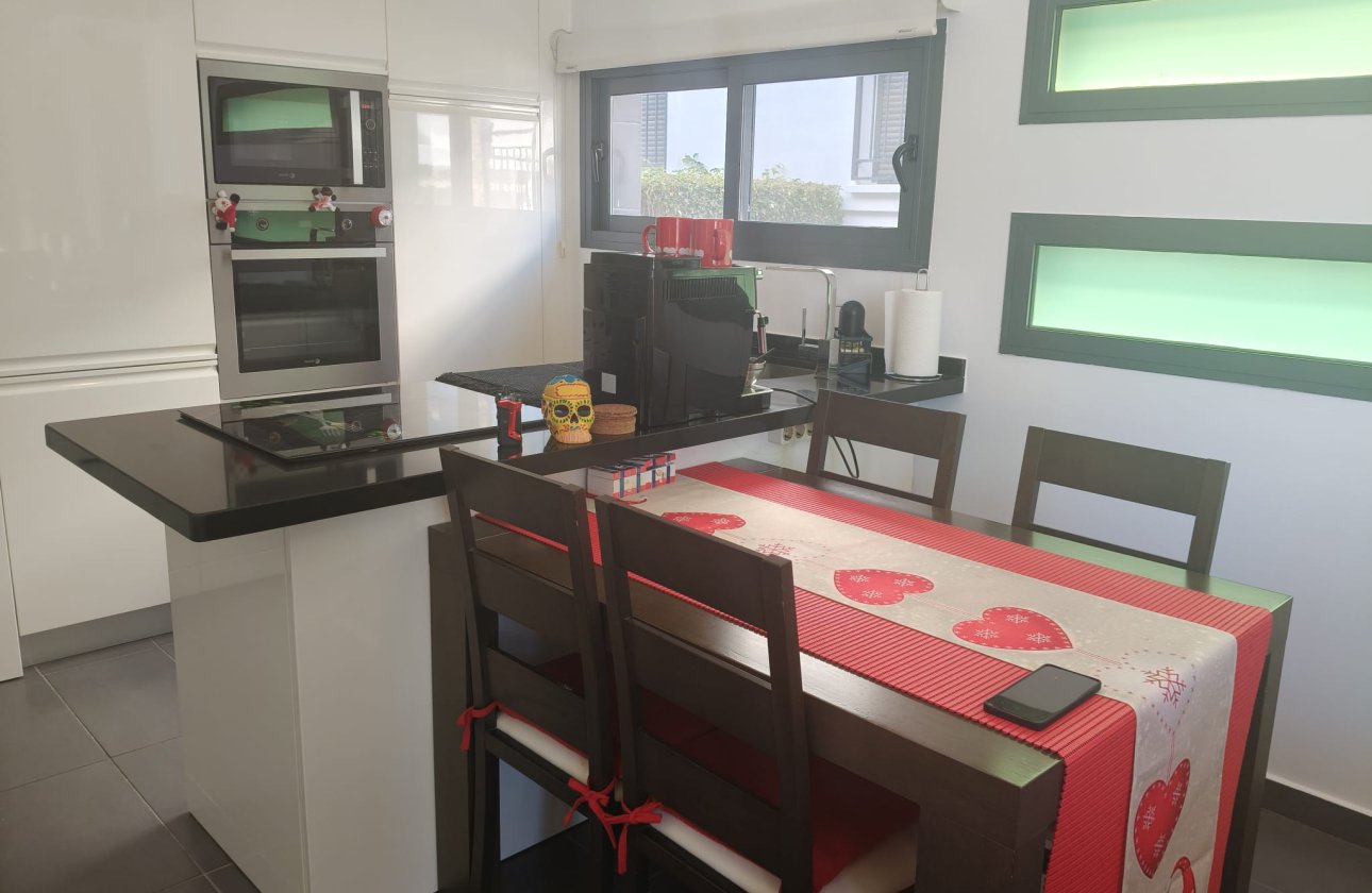 Resale - Town House -
Orihuela Costa - Costa Blanca