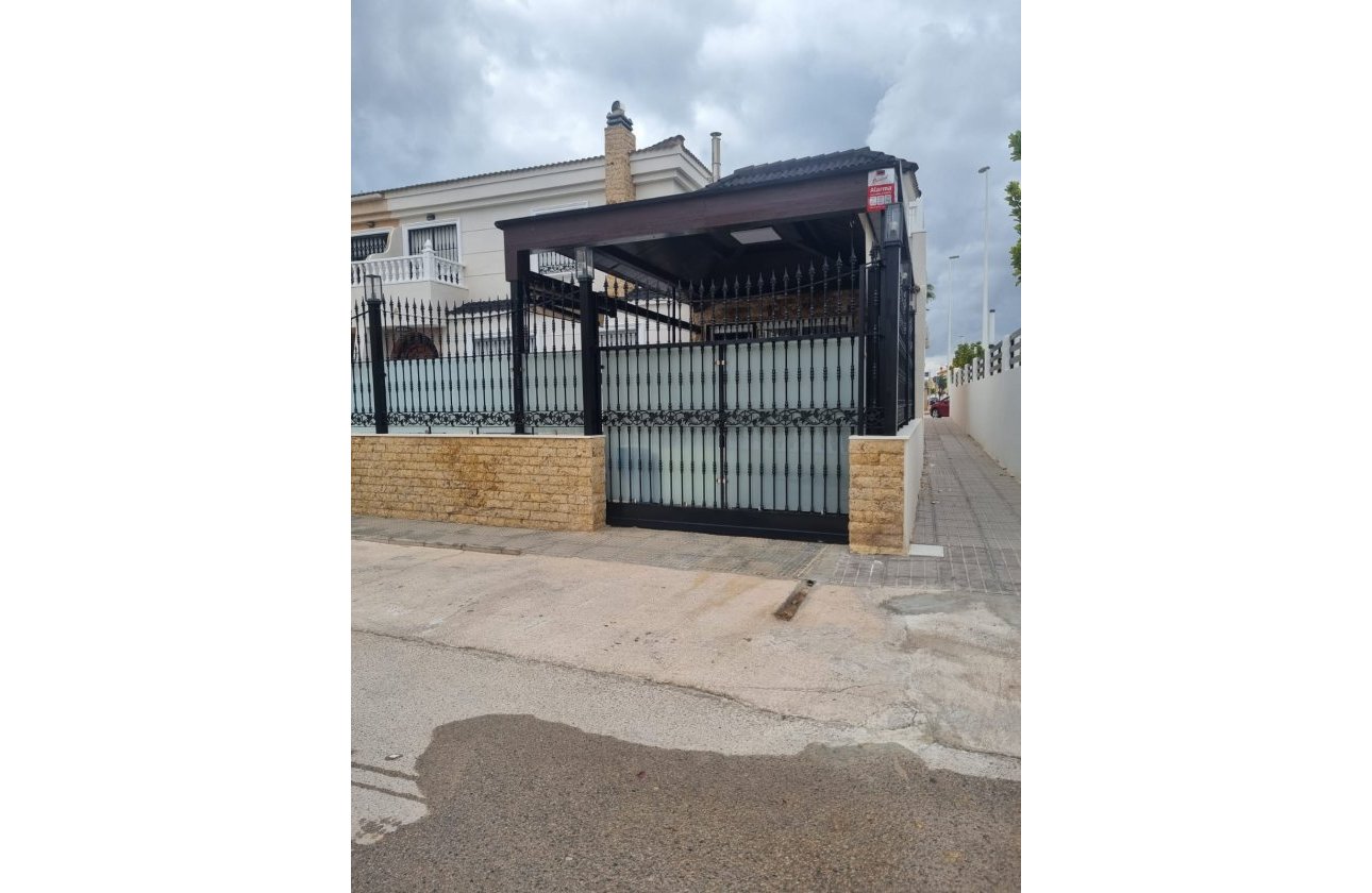 Resale - Town House -
Orihuela Costa - Costa Blanca