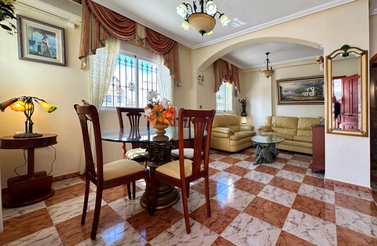 Resale - Town House -
Orihuela Costa - Costa Blanca