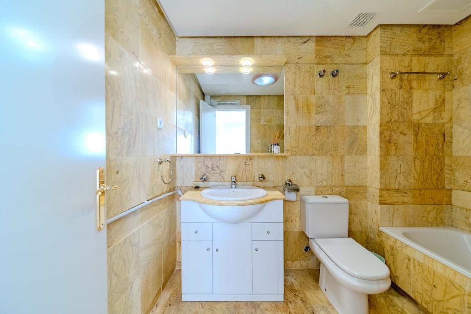 Resale - Town House -
Orihuela Costa - Costa Blanca