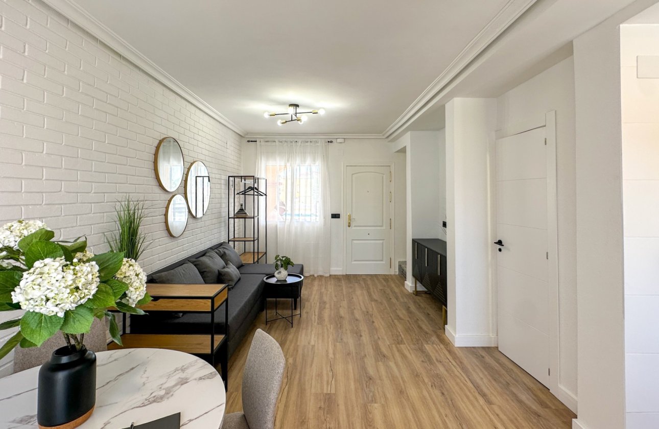 Resale - Town House -
Orihuela Costa - Costa Blanca