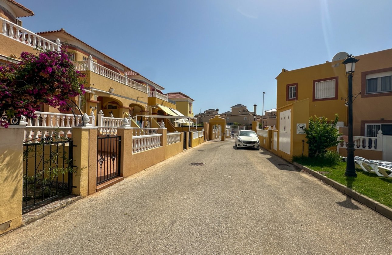 Resale - Town House -
Orihuela Costa - Costa Blanca