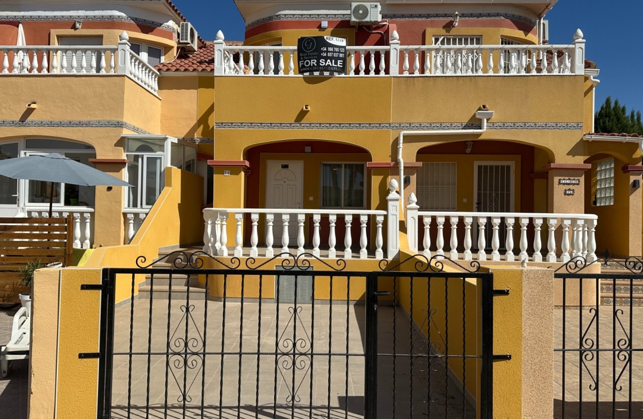 Resale - Town House -
Orihuela Costa - Costa Blanca