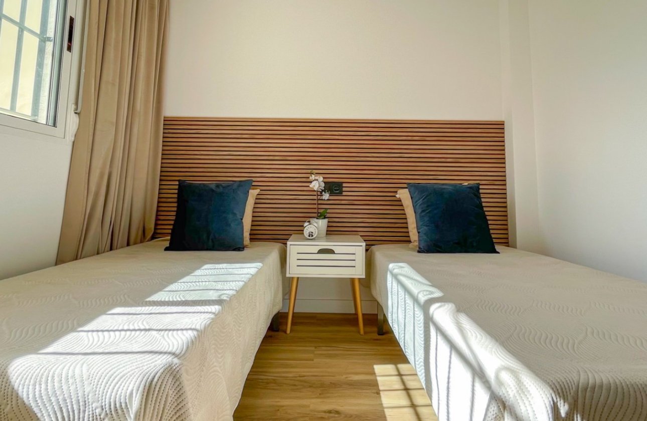Resale - Town House -
Orihuela Costa - Costa Blanca