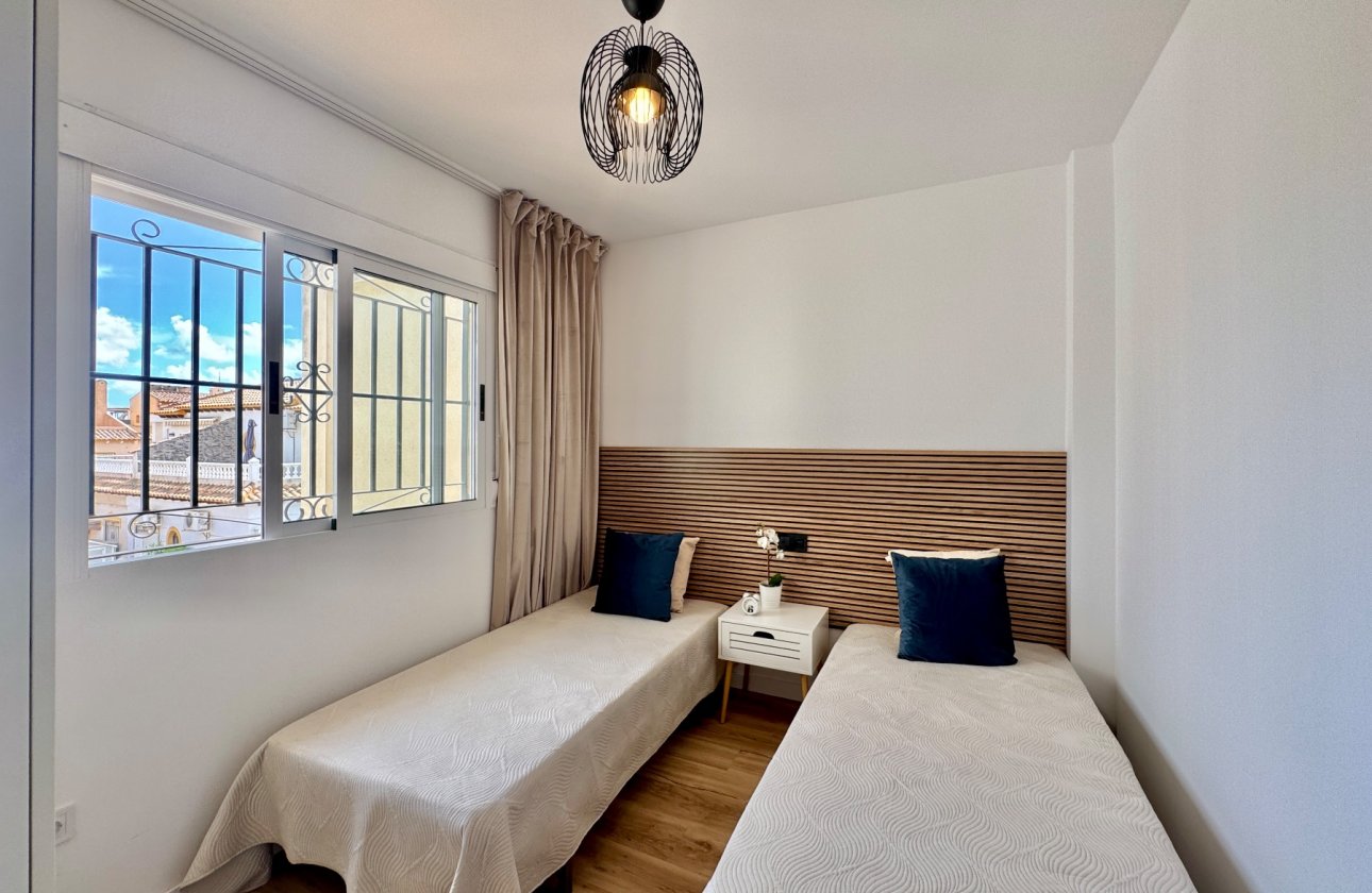 Resale - Town House -
Orihuela Costa - Costa Blanca