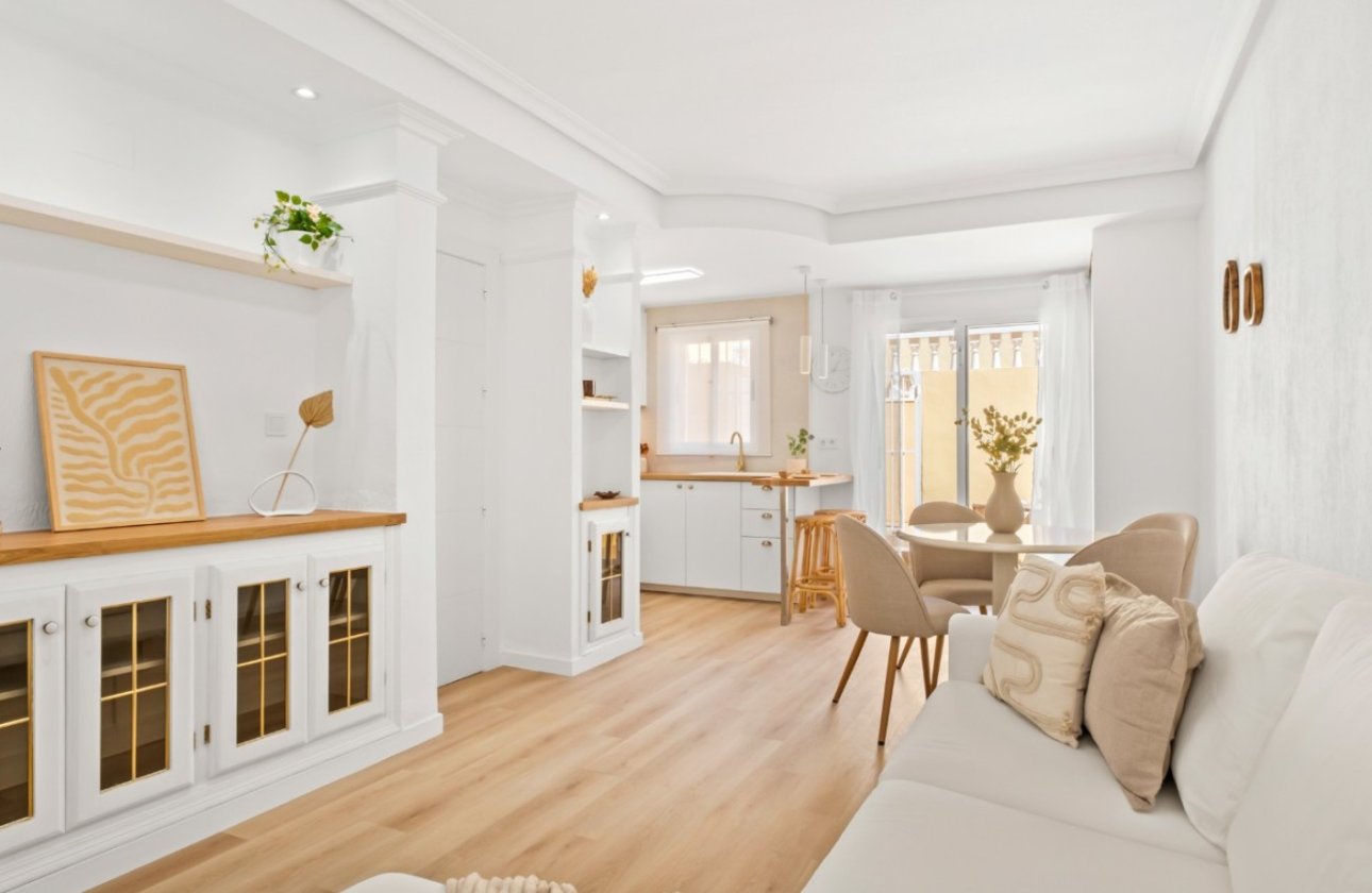 Resale - Town House -
Orihuela Costa - Costa Blanca