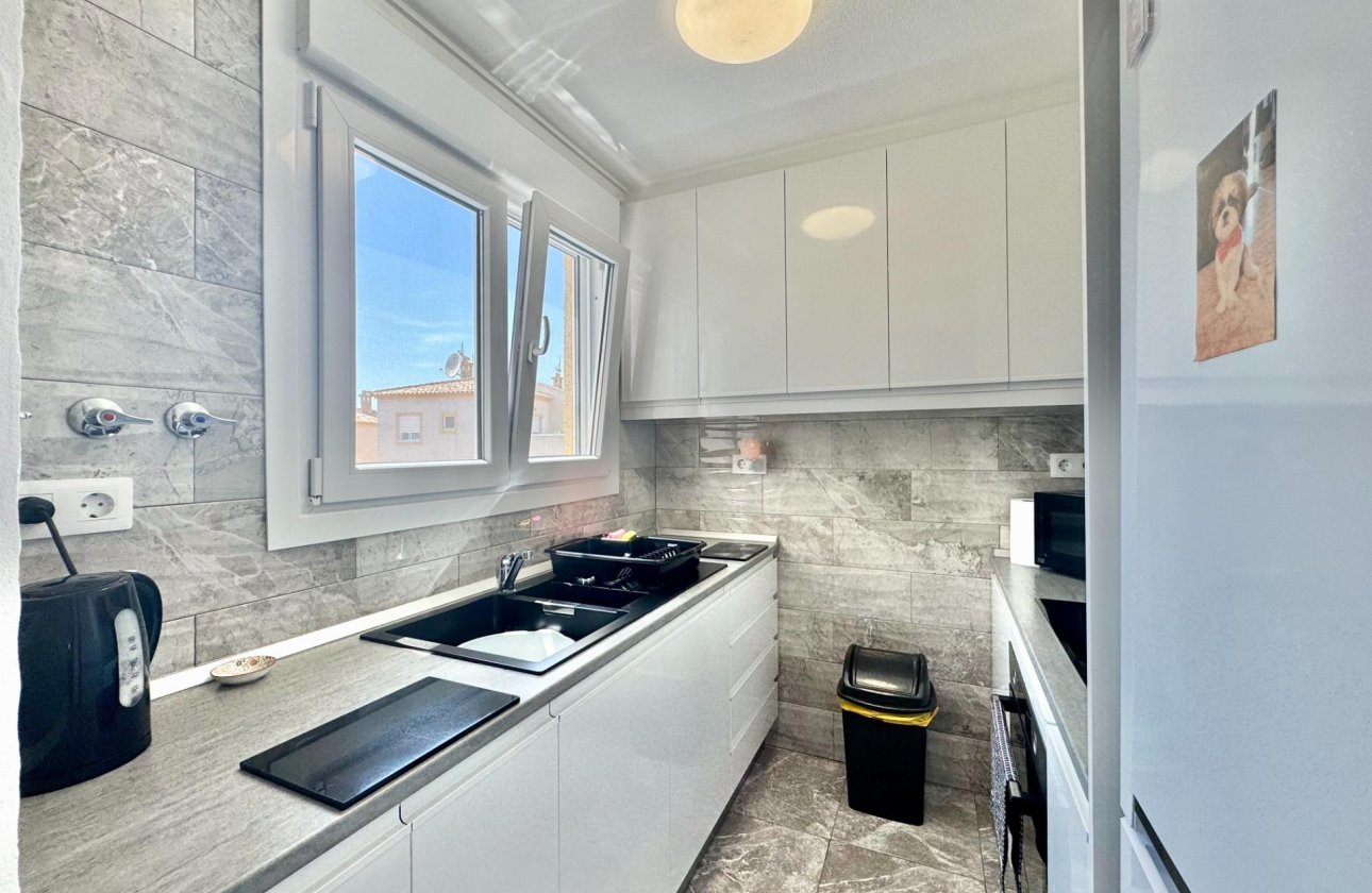 Resale - Town House -
Orihuela Costa - La Florida