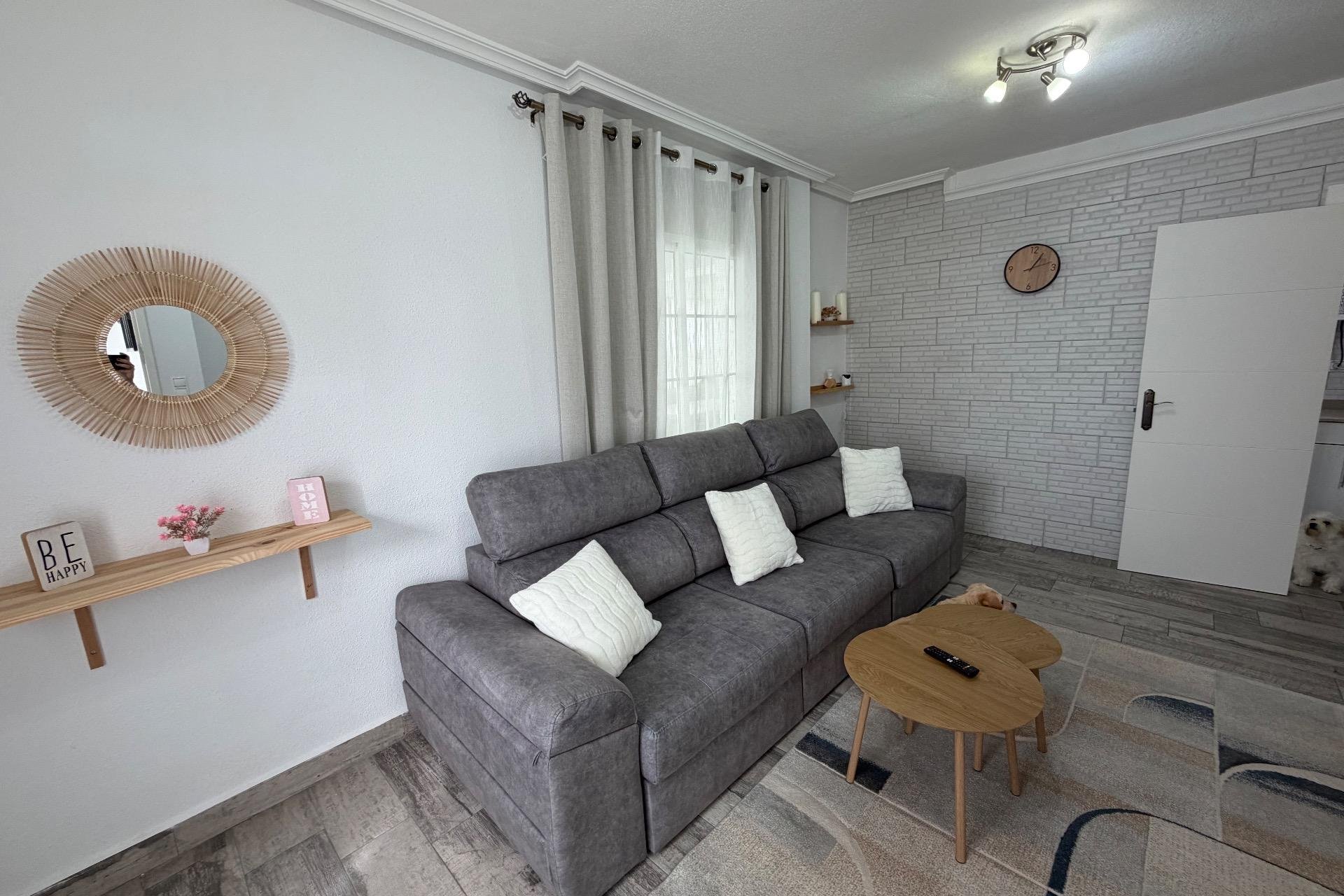 Resale - Town House -
Orihuela Costa - La Zenia