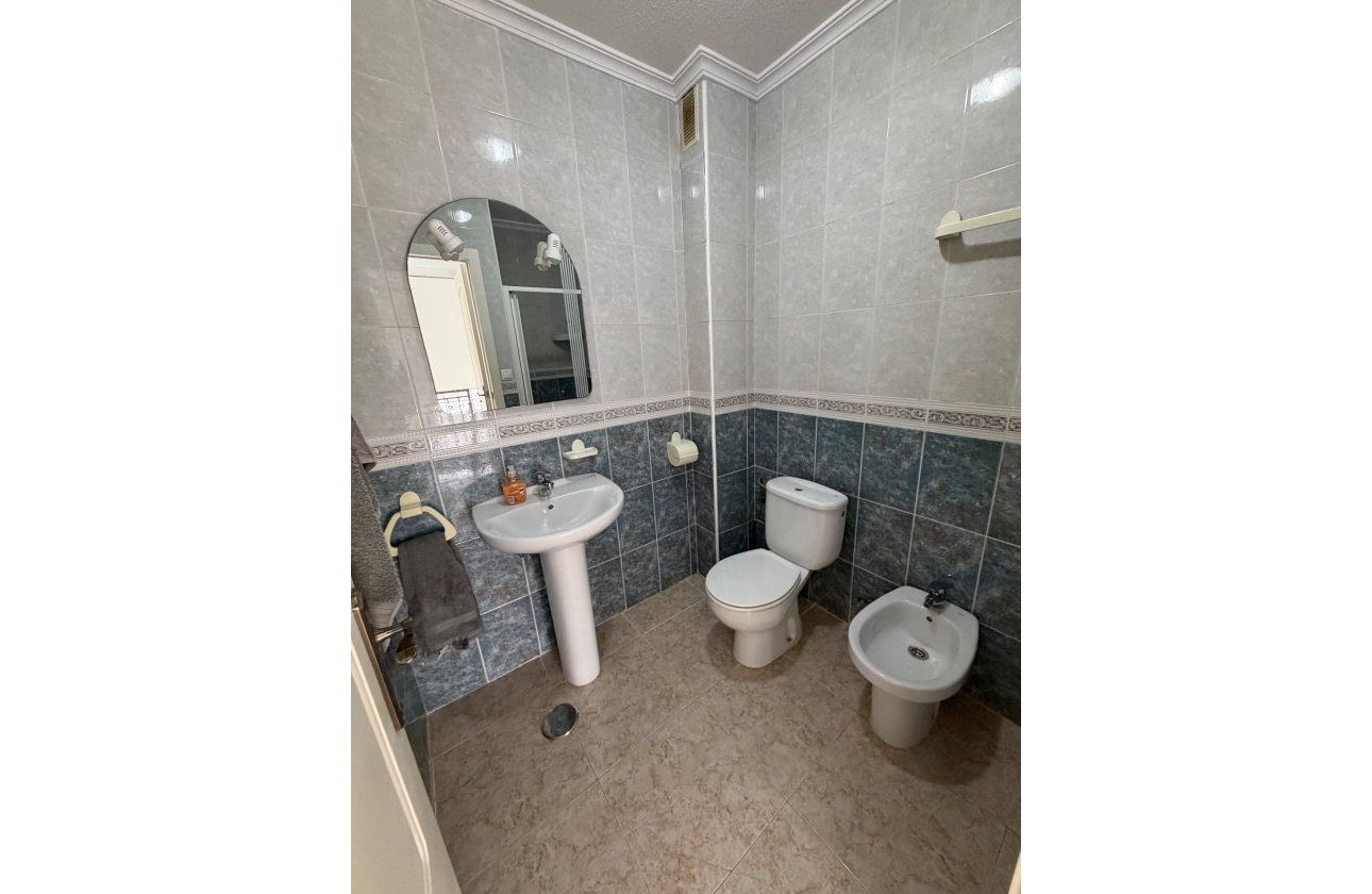 Resale - Town House -
Orihuela Costa - La Zenia