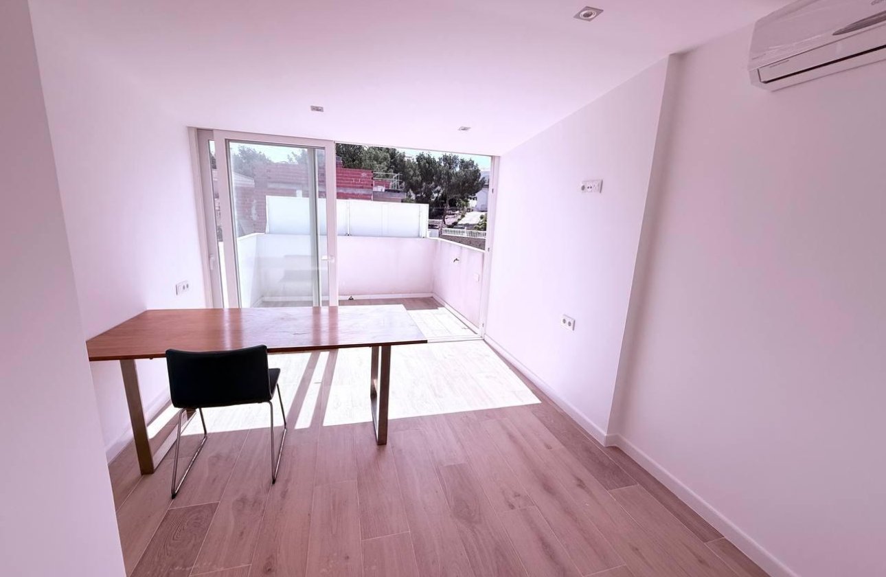 Resale - Town House -
Orihuela Costa - Las Filipinas