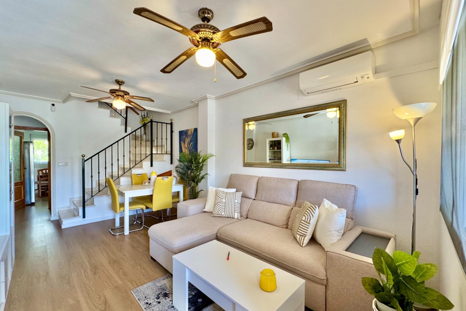 Resale - Town House -
Orihuela Costa - Las Filipinas