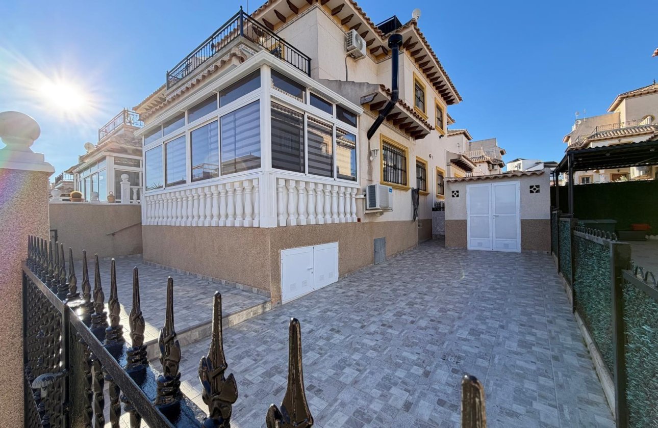 Resale - Town House -
Orihuela Costa - Las Filipinas