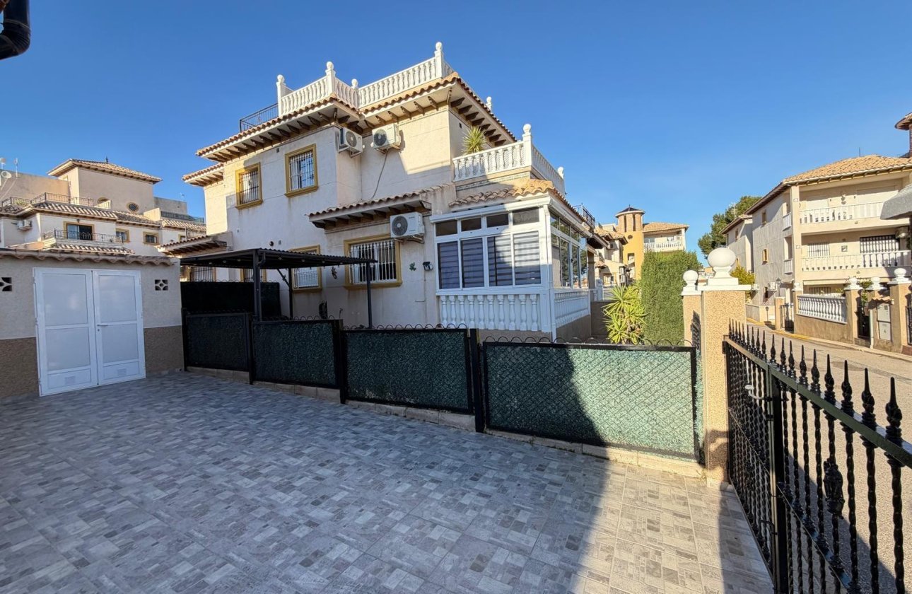 Resale - Town House -
Orihuela Costa - Las Filipinas