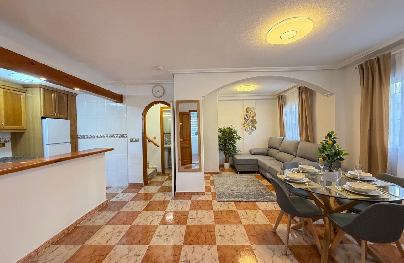 Resale - Town House -
Orihuela Costa - Las Filipinas
