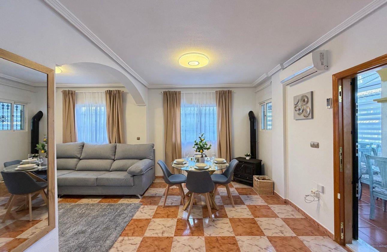 Resale - Town House -
Orihuela Costa - Las Filipinas