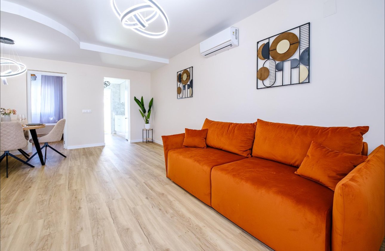 Resale - Town House -
Orihuela Costa - Las Filipinas