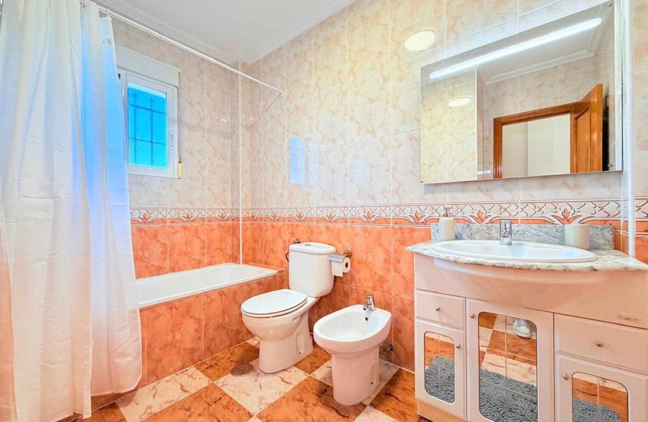 Resale - Town House -
Orihuela Costa - Las Filipinas