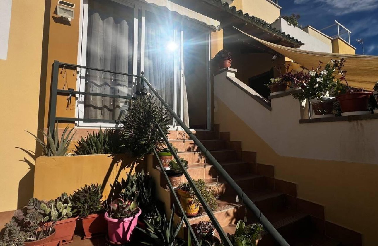 Resale - Town House -
Orihuela Costa - Los Almendros-la Florida